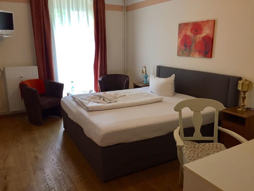Pension Tempelhof Берлин Екстериор снимка