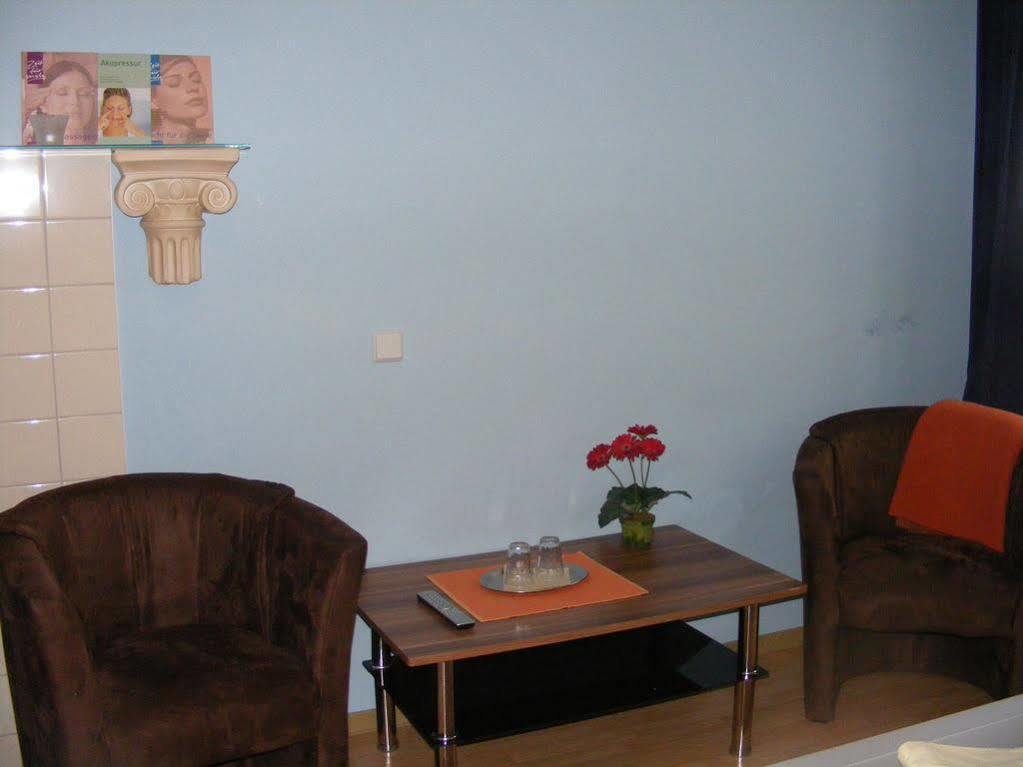 Pension Tempelhof Берлин Екстериор снимка